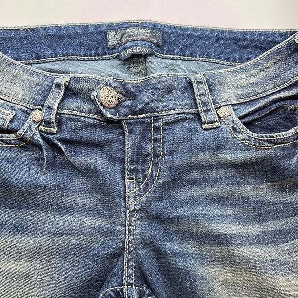 Silver Jeans Tuesday Low Capri Size 29-SOLD NOT FOR SALE - Picture 15 of 16